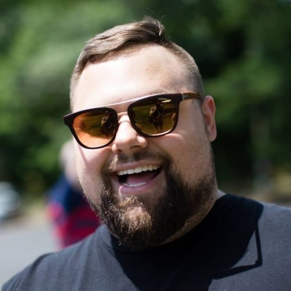 Meet your Posher, Adam